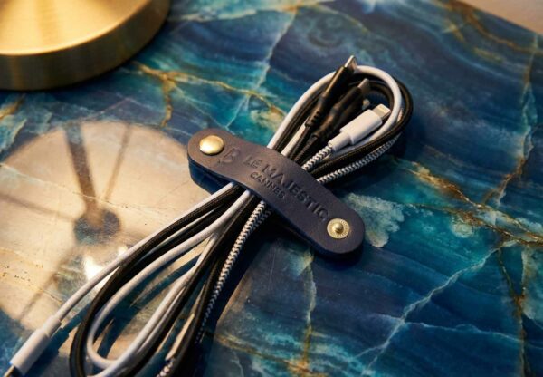 ACCROCHE CABLE CUIR SIMILI